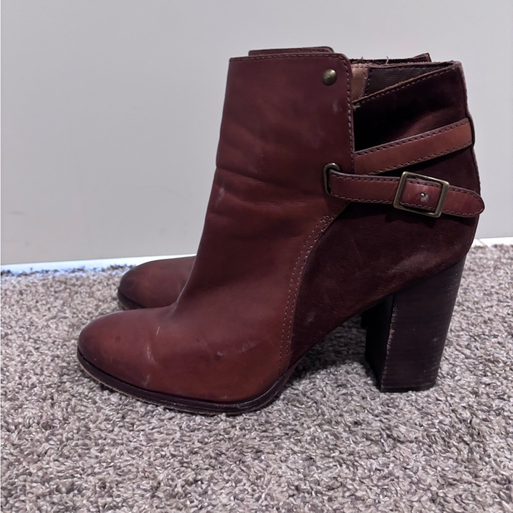 Frye Leather/suede stunning booties